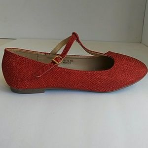 New Red Mesh T-Strap Closed Toe Flats